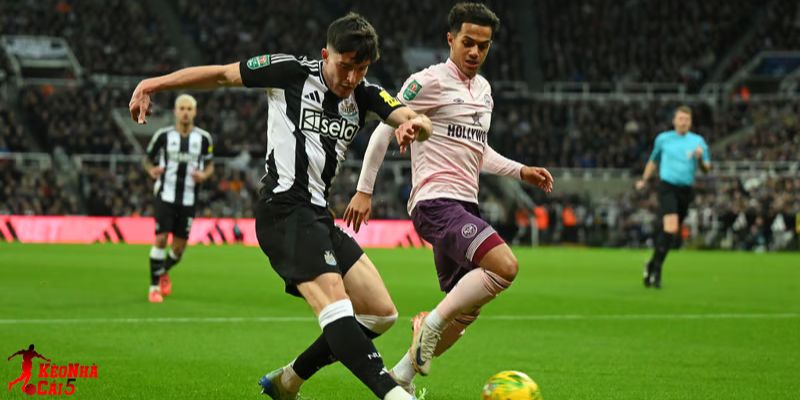 Newcastle vs Brentford luôn là những trận đấu căng thẳng